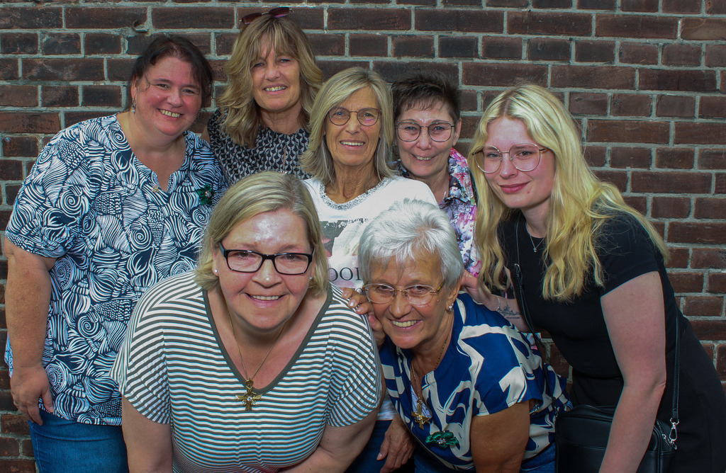 top-top.de-250601-220 | Foto, Video, Fotografie, Videografie, Fotobox, DJ, Discjockey, Musik, Musikbox, Veranstaltung, Photobooth, Amazon, Ebay, Buchtipp, Bestseller, Autor, Verlag, Buch, Wesel, Hamminkeln, NRW, Dinslaken, Rees, Drohne, Hochzeit, Party, Fotobox, Wesel, Fotograf