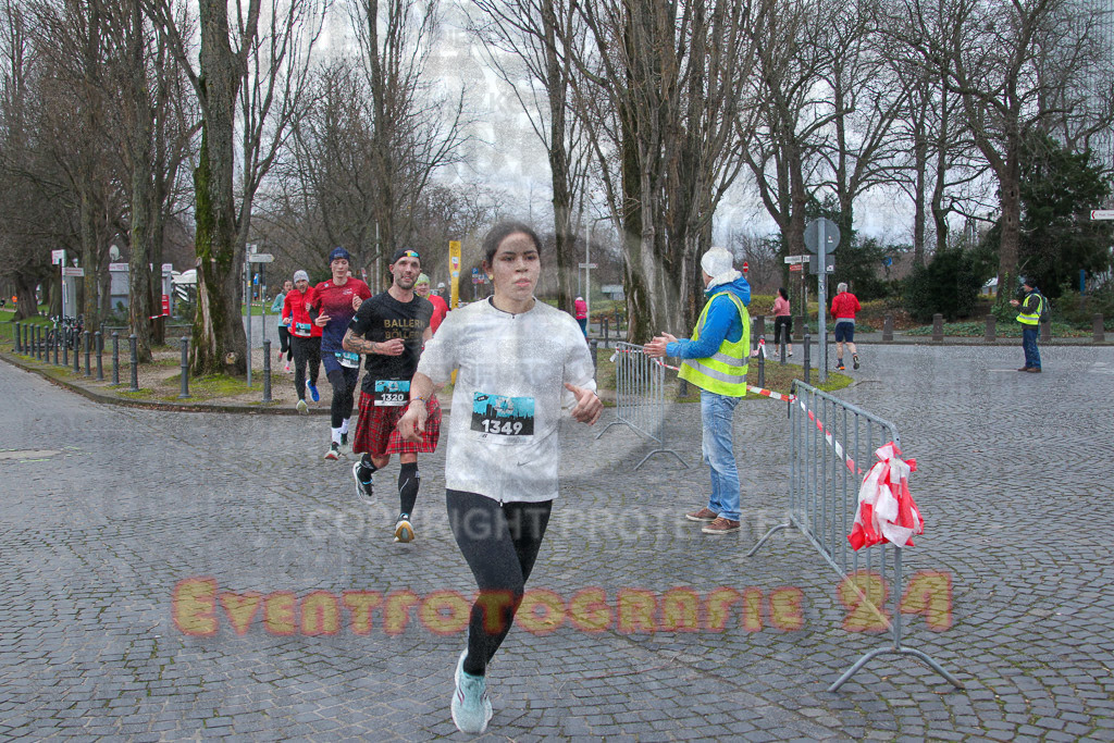 231231_1017_EV4_8322 | Sportfotografie im Rhein-Sieg Kreis, Köln, Bonn, NRW, Rheinland Pfalz, Hessen, etc. Unser Tätigkeitsfeld umfasst den Laufsport vom Volkslauf über den Marathon, Duathlon, Triathon bis zum Ultralauf wie Kölnpfad Ultra oder Schindertrail.