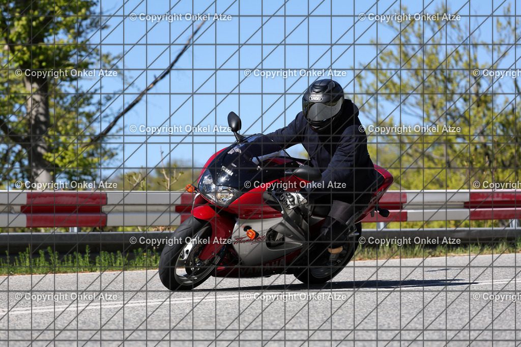 IMG_8317 | Fotograf am Kyffhäuser. Onkel Atze. Kyffhäuser Rennstrecke. Café36. Motorsportfotografie. - Realisiert mit Pictrs.com