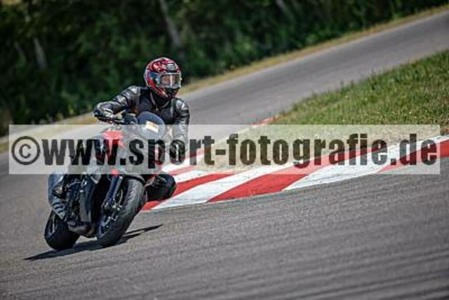 pube9809 | Professionelle Fotos von Sportveranstaltungen, aber auch Hochzeiten und anderen Events. - Realisiert mit Pictrs.com