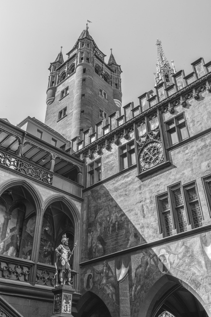 Rathaus | Im Innenhof des Rathaus Basel, Schweiz. - Realisiert mit Pictrs.com