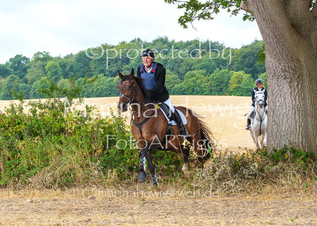 Jagd Knoop 26_MarinaHewigMCH02235 | Fotografie, FotoArt, PferdesportArt, Pferdesportfotografie, Landschaftsfotografie, Reisefotografie, Reise, Pferde - Realisiert mit Pictrs.com