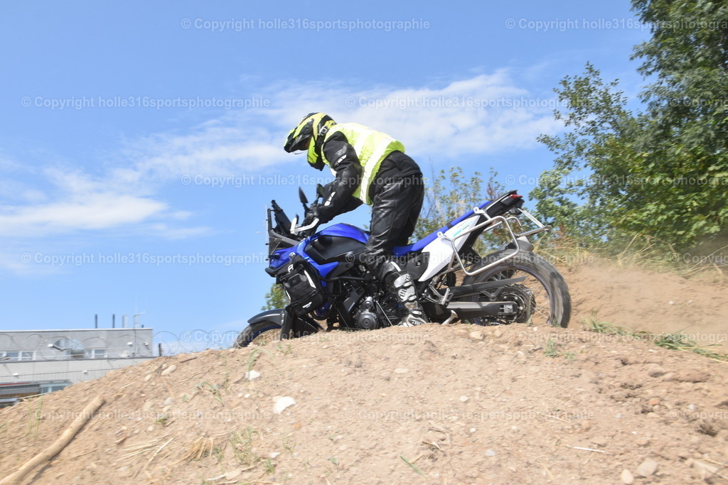 DSC_0471 | Sportfotografie , Motorsport, Motoross, Reitsport, Mointainbike, Enduro,
Landschaft , Outdoor, Eventfotografie, Landschaft, Bilder online bestellen - Realisiert mit Pictrs.com