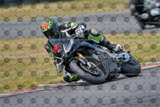25bt04-1634 | markuskiefer.com - Realisiert mit Pictrs.com