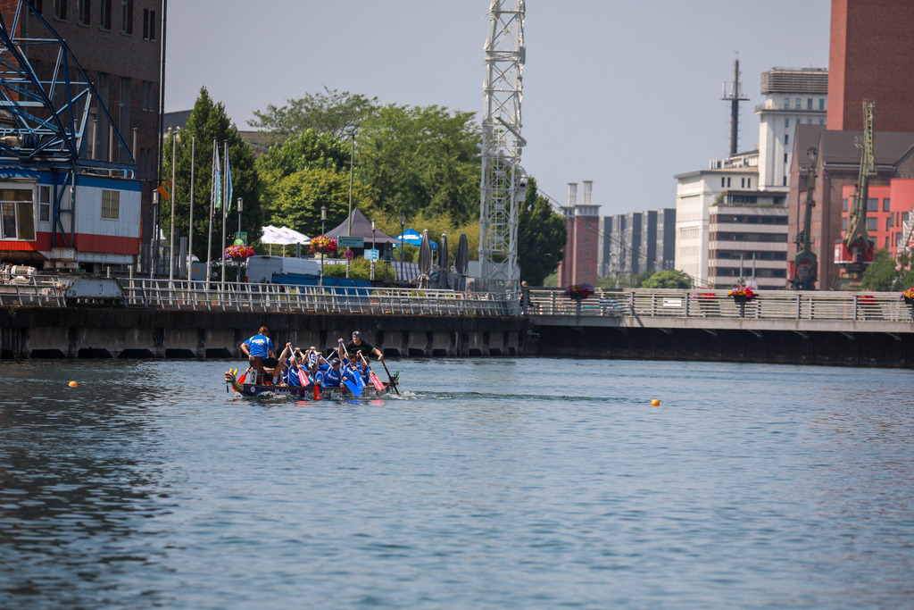 Drachenboot-Regatta_Duisburg140625_25 | Bildergalerie von Sport-Ereignissen aber auch von weiteren spannenden Dingen - nicht nur vom Niederrhein. In Anlehnung an den bekannten Spruch von Hanns Dieter Hüsch heißt das Motto: "Niederrhein ist überall".  - Realisiert mit Pictrs.com