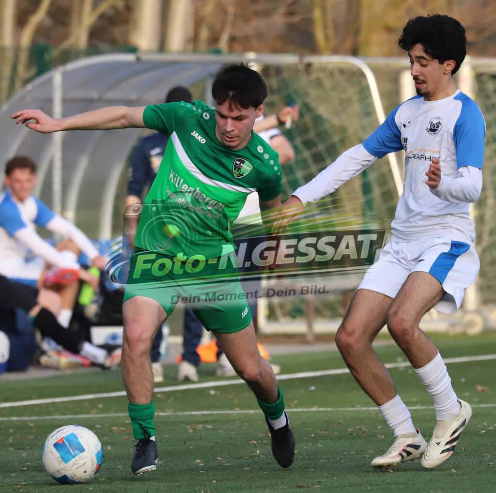 SC Bünde - TuS Brake | Auf dem Bild zu sehen: grün SC Bünde: Gentian Rexhepi ; weiß TuS Brake: Youssep Sami Belmahi SC Bünde, TuS Brake, Saison 25/26, Bezirksliga, Deutschland - Realisiert mit Pictrs.com