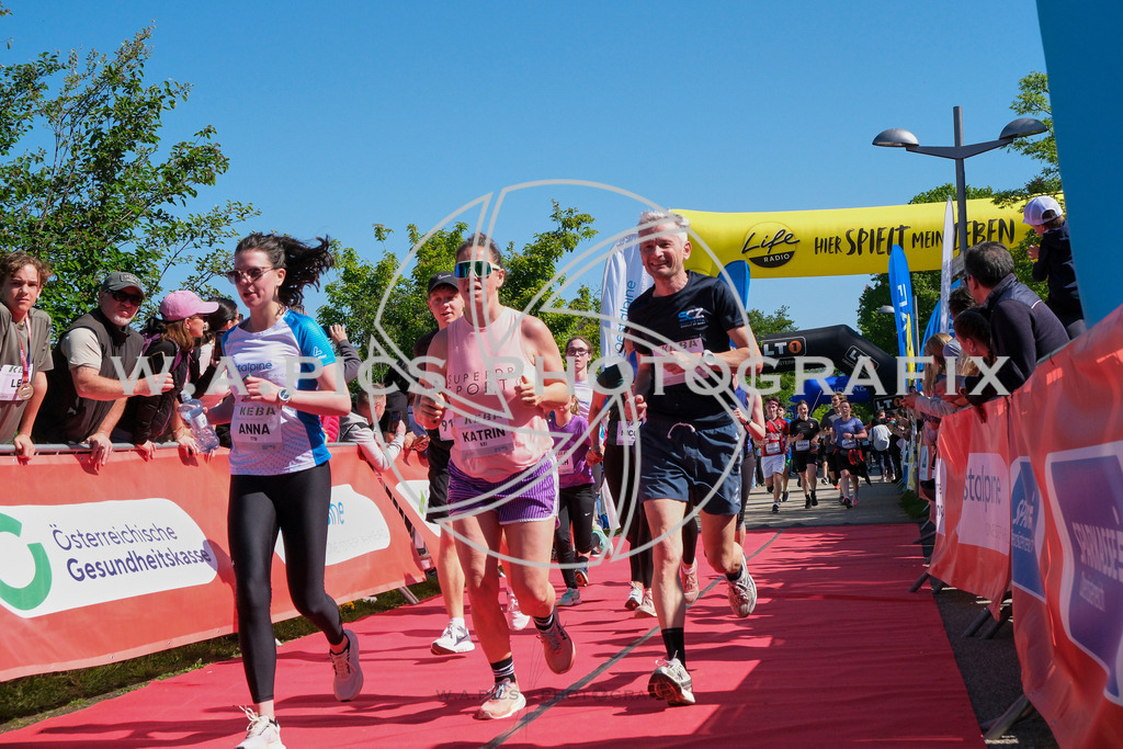 ..... | LINZ,AUSTRIA,27.April 24, Int. 3 Brückenlauf Linz  , Image shows: Photo: WAPICS / Michael ring