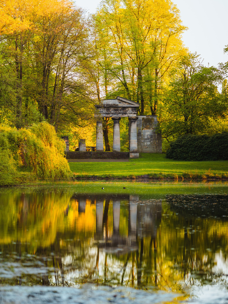 Bürgerpark | Entdecke exklusive Fotokunst aus Braunschweig: Bildband, Leinwände, Postkarten, Kalender, digitale Downloads & Bildlizenzen. Jetzt im offiziellen Beautiful Braunschweig Shop! - Realisiert mit Pictrs.com