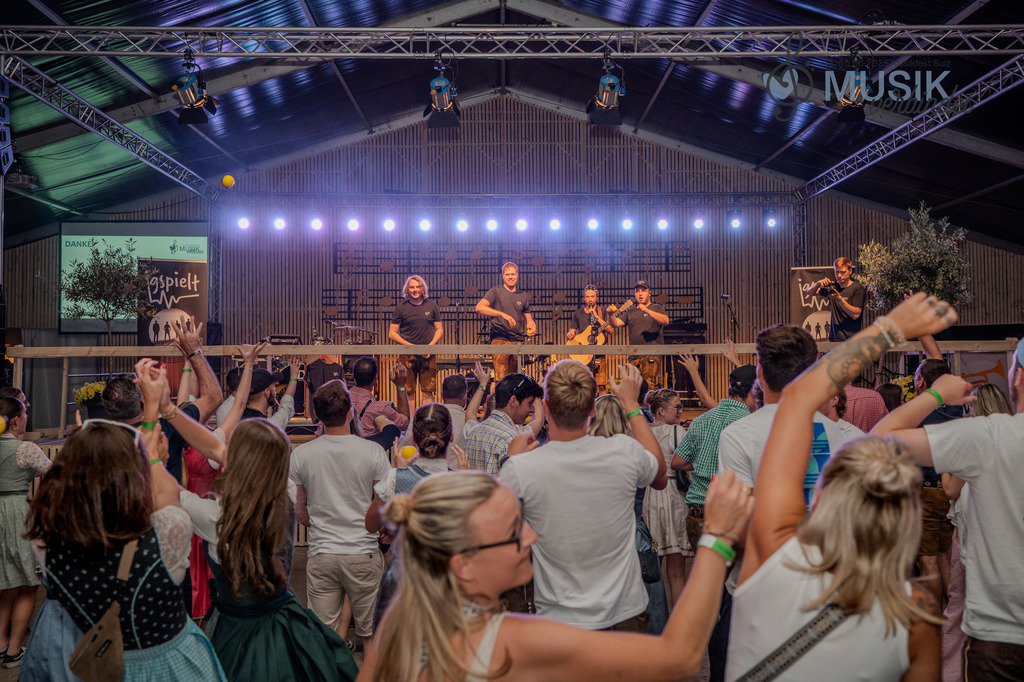 DSC_3459 | "Fussifoto.com – Ihr Ansprechpartner für hochwertige Fotografie! Entdecken Sie kreative Bilder und professionelle Dienstleistungen. Kontaktieren Sie uns für Ihre Projekte!"