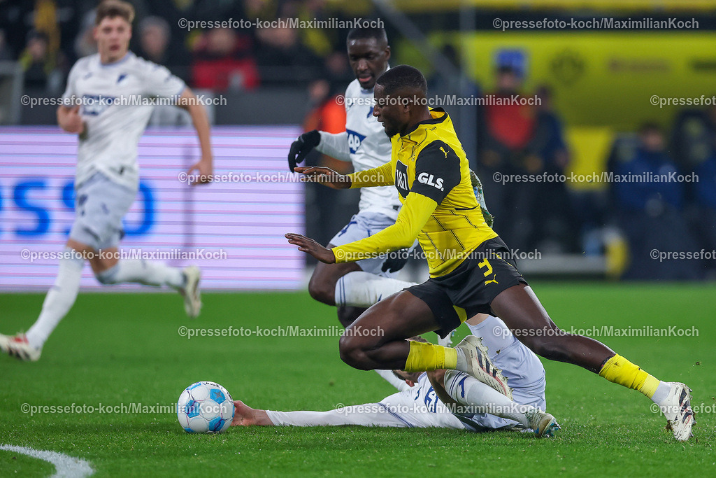 BVB15122402205 | 15.12.2024, Fußball, Borussia Dortmund - TSG 1899 Hoffenheim, 1. Fußball Bundesliga, 14. Spieltag, Signal Iduna Park, Saison 2024 2025: Serhou Guirassy (BVB #9)DFB regulations prohibit any use of photographs as image sequences and or quasi-video.