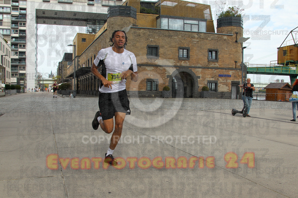 250920_1318_EV4_5210 | Sportfotografie im Rhein-Sieg Kreis, Köln, Bonn, NRW, Rheinland Pfalz, Hessen, etc. Unser Tätigkeitsfeld umfasst den Laufsport vom Volkslauf über den Marathon, Duathlon, Triathon bis zum Ultralauf wie Kölnpfad Ultra oder Schindertrail.