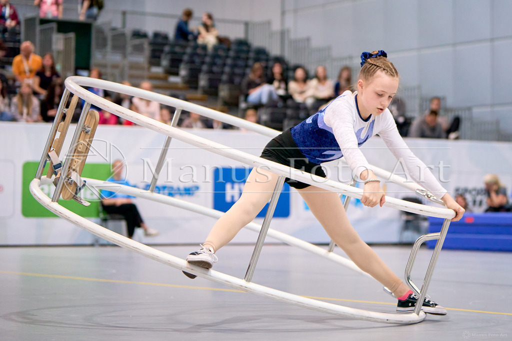 A-DSC01853 | Professionelle Sportfotografie in Hamburg, Schleswig-Holstein und Niedersachsen – spezialisiert auf Rhönrad, Geräteturnen, Leistungsturnen und rhythmische Sportgymnastik. Bundesweite Begleitung von Rhönrad-Events. Jetzt Sport-Fotos - Realisiert mit Pictrs.com