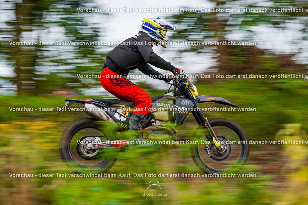 10_25_MCBernauerSchleife-7421 | Sportfotografin aus Berlin-Brandenburg mit Fokus auf Motocross. Ich halte deine sportliche Leistung und echte Emotionen auf und neben der Strecke professionell fest. Entdecke die Fotos von deinem Rennen und bestelle sie direkt hier im Shop.