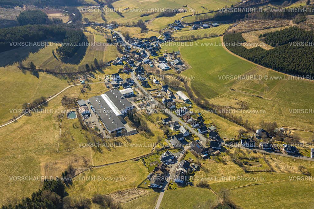 Kirchhundem250308772Oberhundem-Selbecke | Luftbild, Wohngebiet Ortsansicht Selbecke, DNC Frästechnik Metallverarbeitungsunternehmen, Kirchhundem, Sauerland, Nordrhein-Westfalen, Deutschland