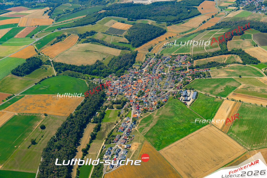Das Luftbild zeigt : Tiefenthal Erlenbach bei Marktheidenfeld - Die Luftaufnahme wurde 2023 vom UL-Flugzeug aus erstellt ( keine Drohne ) - Hochauflösende Luftaufnahme - Für grossformatige Ausdrucke geeignet. Die Geschenkidee !Mit Lizenz und Bildrechte bestellbar