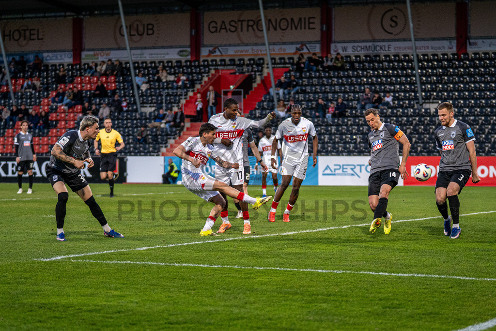 VfB Stuttgart II vs. SSV Ulm 1846 Fussball, Fussball, 3. Liga, 32. Spieltag, 08.04.2026 | Nicolas Sessa (VfB Stuttgart II, #10) erzielt das 1:0,VfB Stuttgart II vs. SSV Ulm 1846 Fussball, Fussball, 3. Liga, 32. Spieltag, 08.04.2026DFB regulations prohibit any use of photographs as image sequences and/or quasi-video