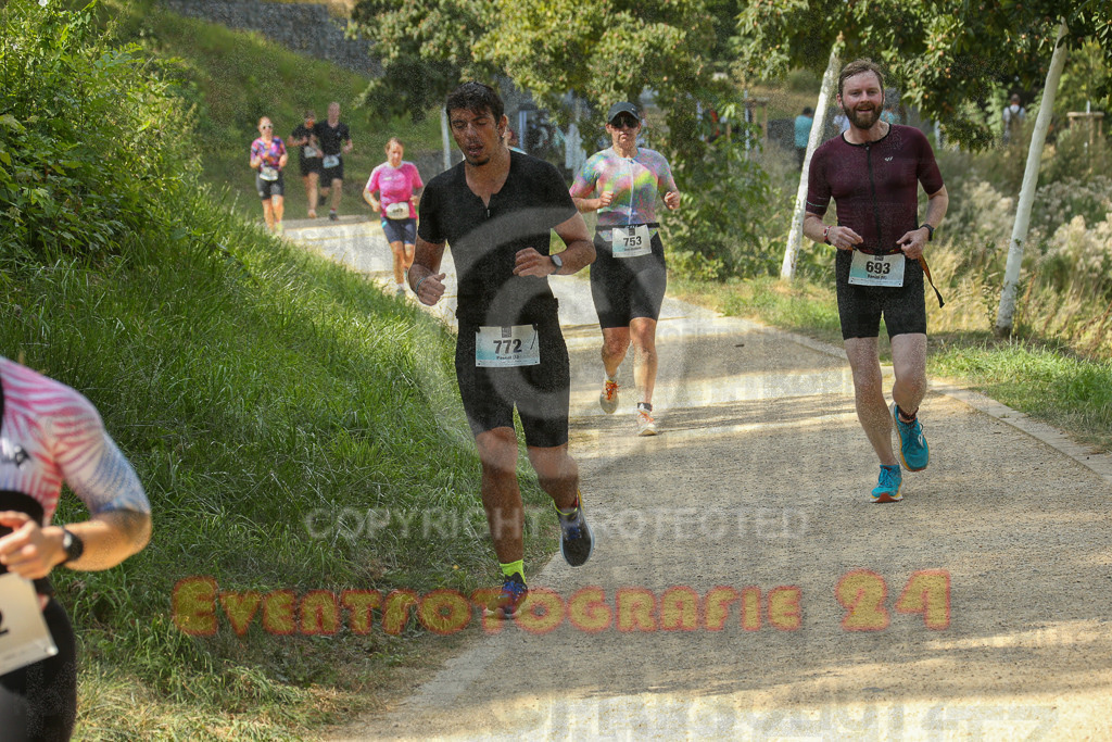 250824_1455_EX1_8014 | Sportfotografie im Rhein-Sieg Kreis, Köln, Bonn, NRW, Rheinland Pfalz, Hessen, etc. Unser Tätigkeitsfeld umfasst den Laufsport vom Volkslauf über den Marathon, Duathlon, Triathon bis zum Ultralauf wie Kölnpfad Ultra oder Schindertrail.