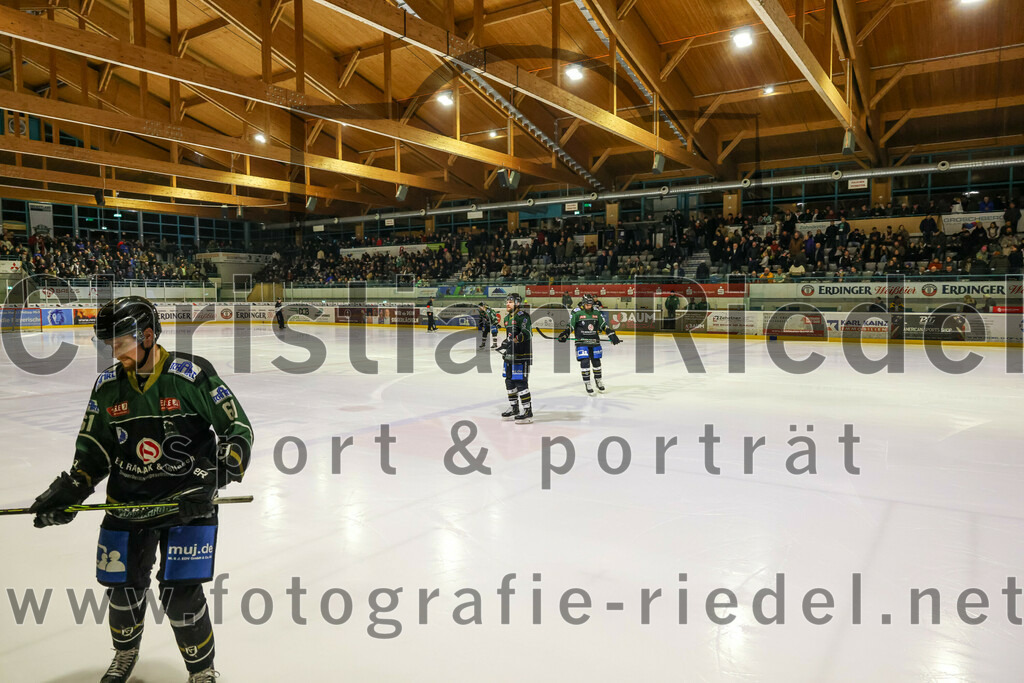 2023-03-19_139_TSV_Erding_gegen_TEV_Miesbach | Erding, Deutschland, 19.03.2023:
Eishockey, Bayernliga Playoffs 2022 / 2023, Halbfinale, TSV Erding gegen TEV Miesbach, Endergebnis: 

Foto: Christian Riedel / fotografie-riedel.net
