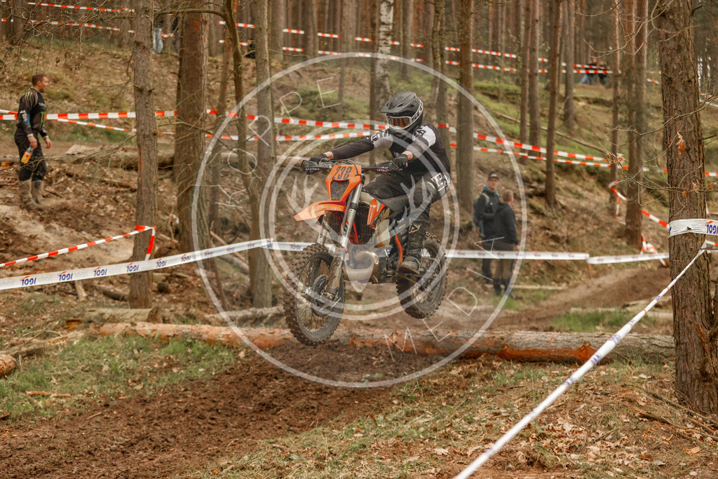 2TaktLauf1-330 | koppe-media - Realisiert mit Pictrs.com