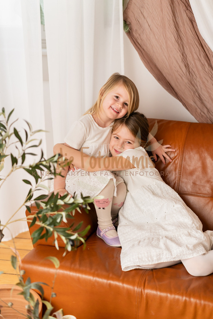 DSC04506 (2) | Die Fotomamis – Eure Fotografen für Babybauch-, Neugeborenen-, Familien-, Kindergarten- und Hochzeitsfotografie. Mit Feingefühl, Leidenschaft & Liebe zum Detail.