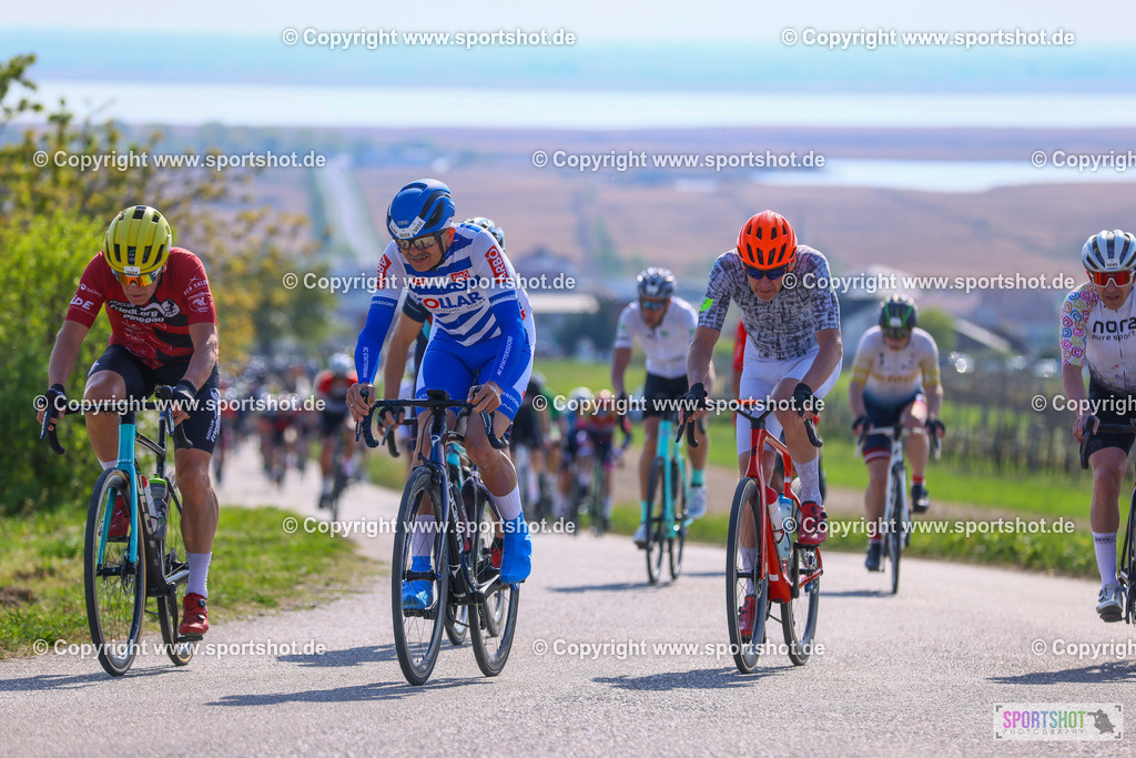TRA_0912 | Neusiedlersee Radmarathon 2026@sportshot_your_pictrs #yourpictures#roadtowm2029 #nrm #neusiedlerseeradmarathon #neusiedlersee #neusiedlerseetourismus #burgenland #mörbisch #nrm26 #burgenlandtourismus #voglundco #poweredbyburgenlandtourismus #radsport #rad #marathon #ucigranfondo #visitburgenland #ucigranfondoworldseries