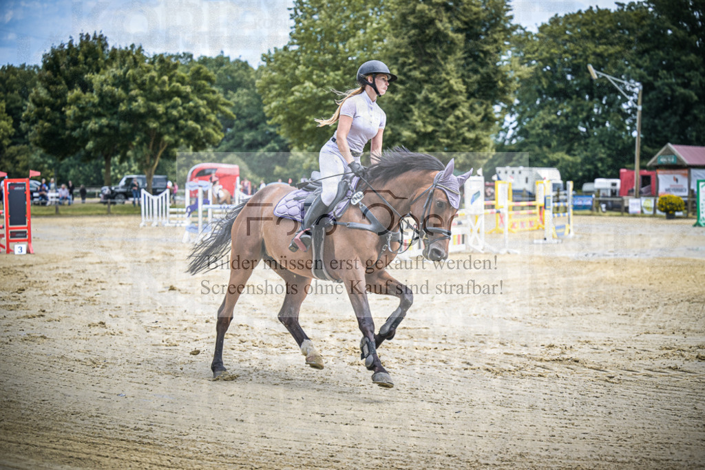 DOS_3537 | Entdecke hochwertige Reitturnierfotos von Foto Oger. Professionell, emotional und authentisch – jetzt Lieblingsmomente im Shop bestellen.Deutschlandweite Turnierfotografie. - Realisiert mit Pictrs.com