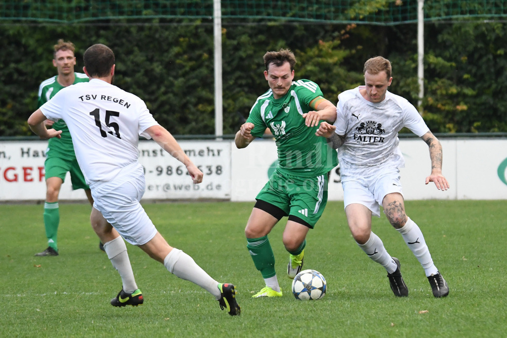 SpVgg Niederalteich : TSV Regen | Timo Schneider (Kapitän SpVgg Niederalteich) - Realisiert mit Pictrs.com