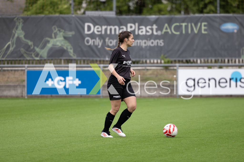 Fußball I Frauen I Saison 2025-2026 I Frauen 3. Liga | FVRZ Gruppe 2 | 18. Spieltag I Spielvereinigung Schaffhausen Damen 1 - Team Furttal Zürich I 17.05.2026 | Hochwertige Sportfotos kaufen & lizenzieren für Medien, Vereine, Agenturen & Sportler:innen. Entdecke professionelle Sportfotografie im Bildshop von Alexander Franzen. - Realisiert mit Pictrs.com