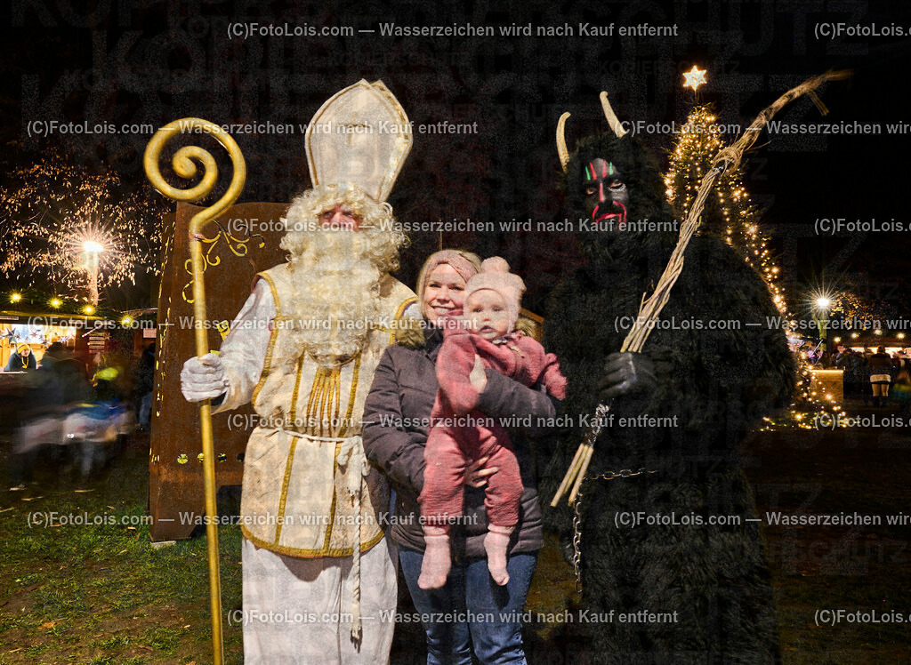 ALP7653_Wieselburger Advent_Nikolaus | (C)FotoLois.com, Alois Spandl, Wieselburger Advent im Schlosspark, Besuch durch den Hl. Nikolaus und seinen Krampussen, Sa 3. Dezember 2022.