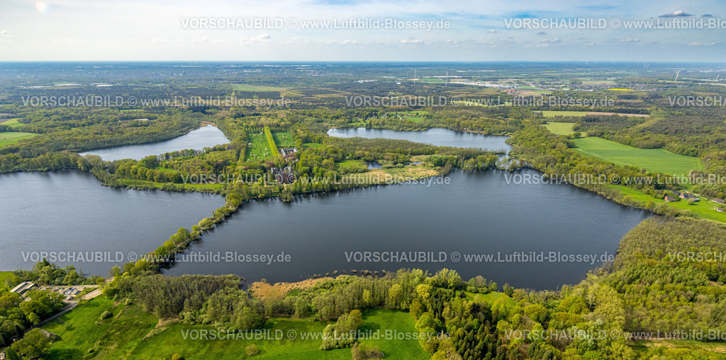 Nettetal240402933KrickenbeckerSeen | Luftbild, Schloss Krickenbeck an den Krickenbecker Seen, Naturschutzgebiet umgeben von Seen und Waldgebiet, Leuth, Nettetal, Niederrhein, Nordrhein-Westfalen, Deutschland