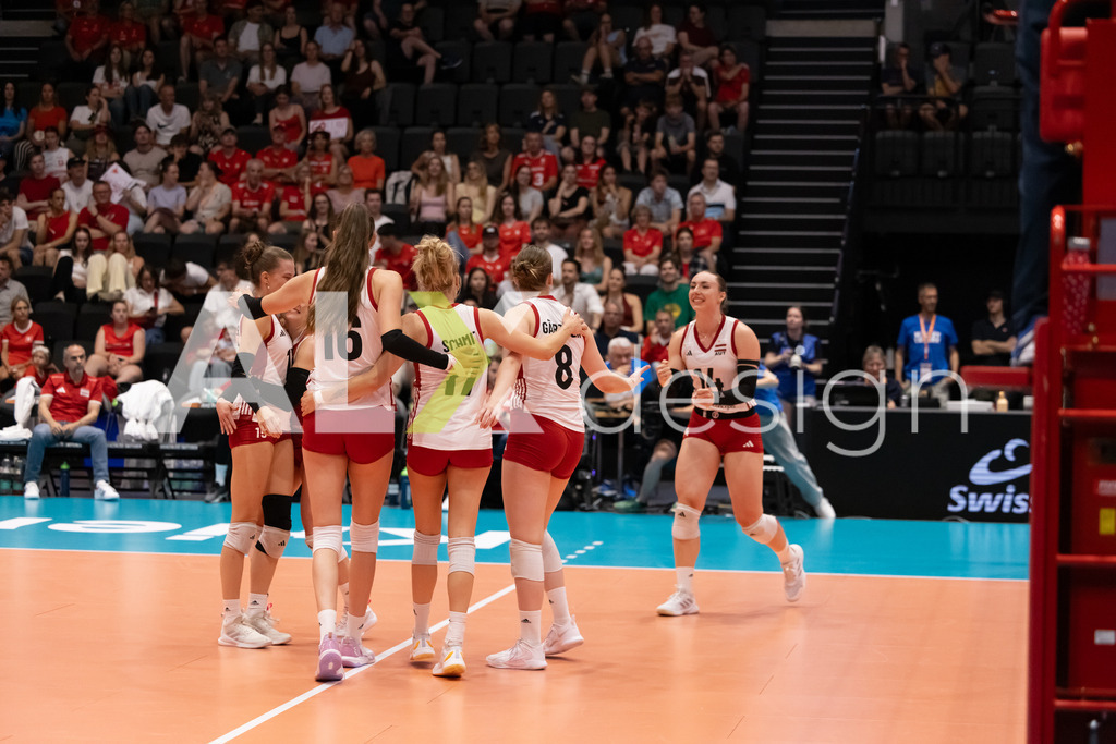 Austria v Switzerland - CEV European League Women | KRIENS, SWITZERLAND - JUNE 14: Team of Austria during the CEV European League match between Austria and Switzerland at Pilatus Arena on June 14, 2026 in Kriens, Switzerland. - Realisiert mit Pictrs.com