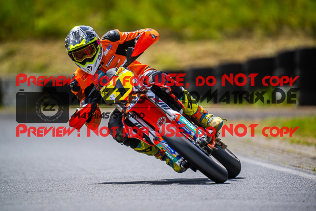 MaZZes_FotoMatrix_220528_1198 | Fotograf Mathias Schmid
Sportfotograf,
Eventfotograf,
Hochzeitsfotograf,
Portraitfotograf