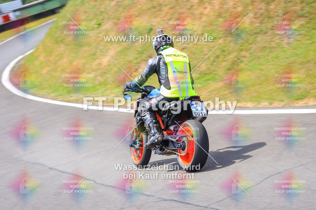 _DSK2584 | Hier findet Ihr Bilder von Touristenfahrten auf der Nürburgring Nordschleife oder von anderen Veranstaltungen die ich besucht habe. Viel Spass beim Durch Schauen 
