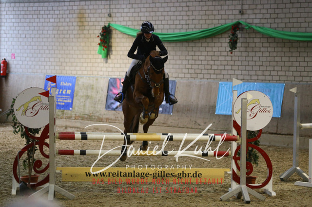 IMG_0757 | Deine Turnierfotos vom Reitturnier online kaufen: Dressur, Springen & Siegerehrung. Professionelle Pferdefotografie aus dem Rheinland – als Download & Print.Alternative: Turnierfotograf für den Pferdesport: Finde deine Fotos von Dressur- und Springturnier