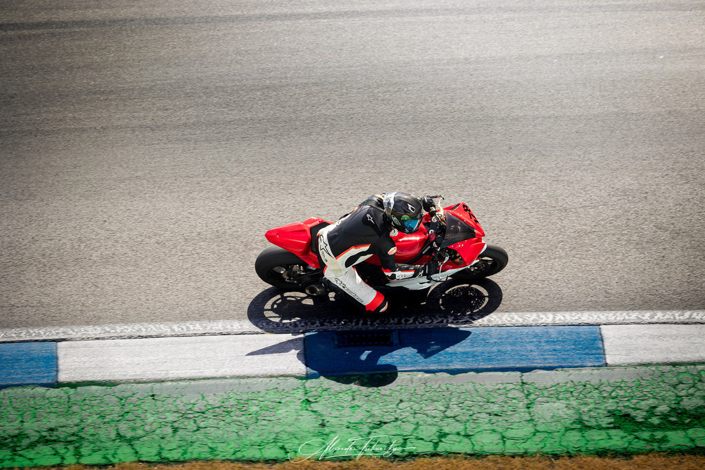 Ducati Trackday Hockenheimring 2026 | Entdecken Sie die faszinierende Welt von Alexander Tschuncky Arts: Kreative Fotografie, atemberaubende Automobilkunst und hochwertiger Bilderdruck. Lassen Sie sich inspirieren! - Realisiert mit Pictrs.com