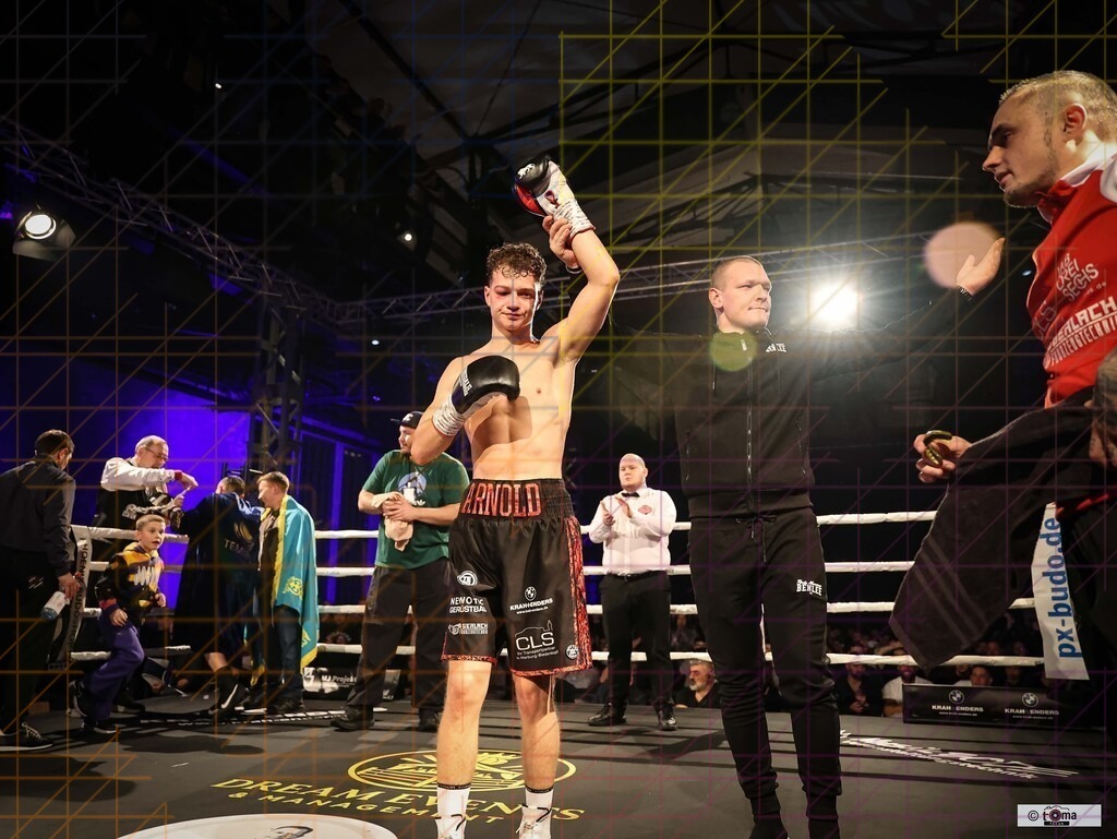 Domenik Arnold erster WM KAmpf 02 2026 tomafocus TB00156 | professionelle Sport- und Eventfotografie von Tomafocus – dynamische Bilder, emotionale Momente und hochwertige Aufnahmen für jeden Anlass. - Realisiert mit Pictrs.com