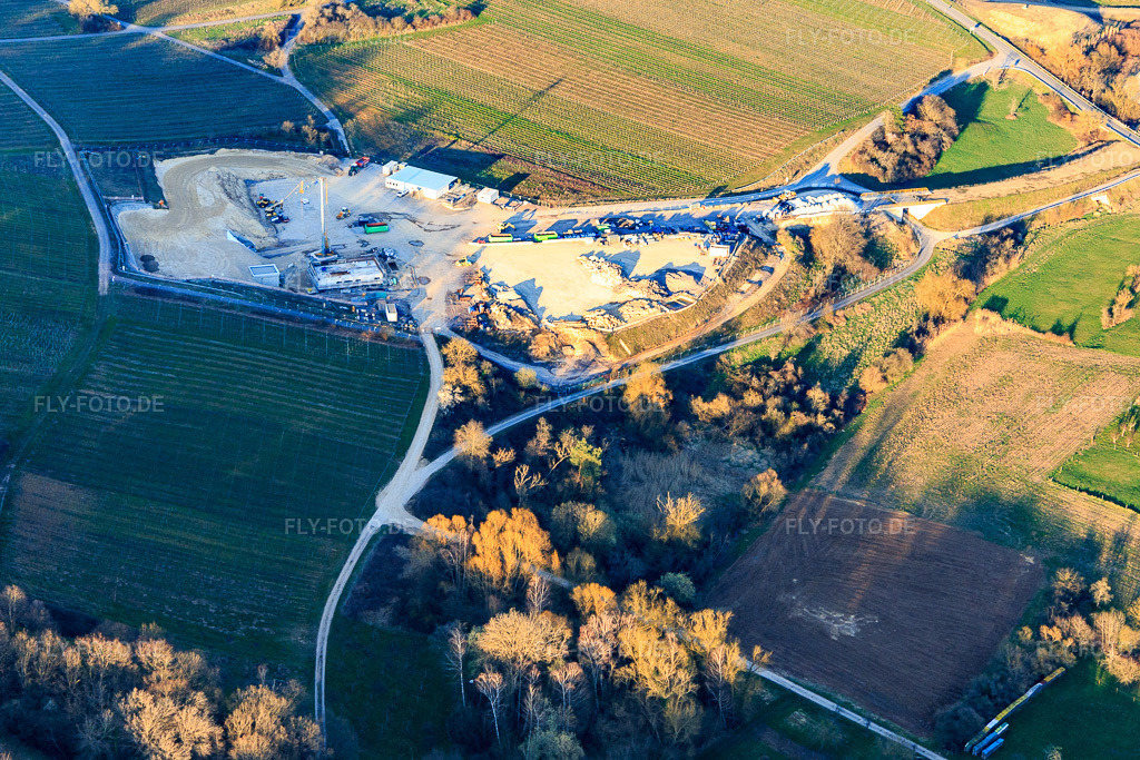 Luftbild: Baustelle des Tunnelportals Ost für den Astrid-Tunnel zur Unterquerung und Ortsumgehung von Bad Bergzabern zwischen B38 (Weinstraße) und B427 (Kurtalstraße) in Dörrenbach im Bundesland Rheinland-Pfalz in Deutschland.Foto: IMG_145618.jpg vom 19.03.2025 durch Werner Riehm/FLY-FOTO.deBemo: - BEMO Tunnelling GmbHLandesbetrieb Mobilität Rheinland-PfalzStadt Bad BergzabernHerrenknecht AG - Pioneering Underground Together