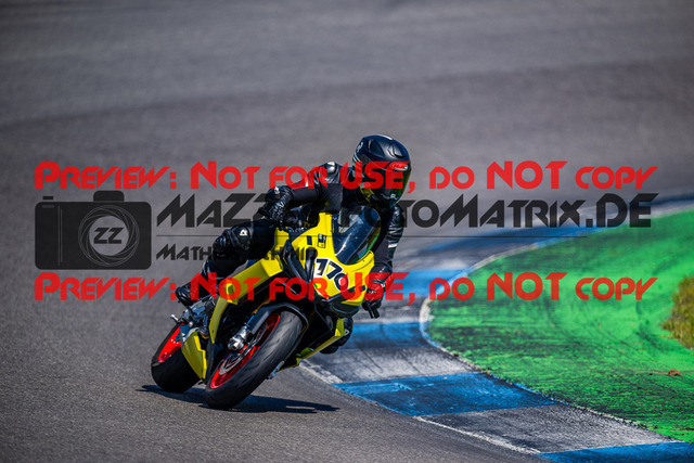 MaZZes_FotoMatrix_240520_6007705_4403 | GELB