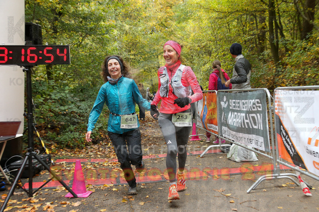 251026_1318_EX1_3178 | Sportfotografie im Rhein-Sieg Kreis, Köln, Bonn, NRW, Rheinland Pfalz, Hessen, etc. Unser Tätigkeitsfeld umfasst den Laufsport vom Volkslauf über den Marathon, Duathlon, Triathon bis zum Ultralauf wie Kölnpfad Ultra oder Schindertrail.