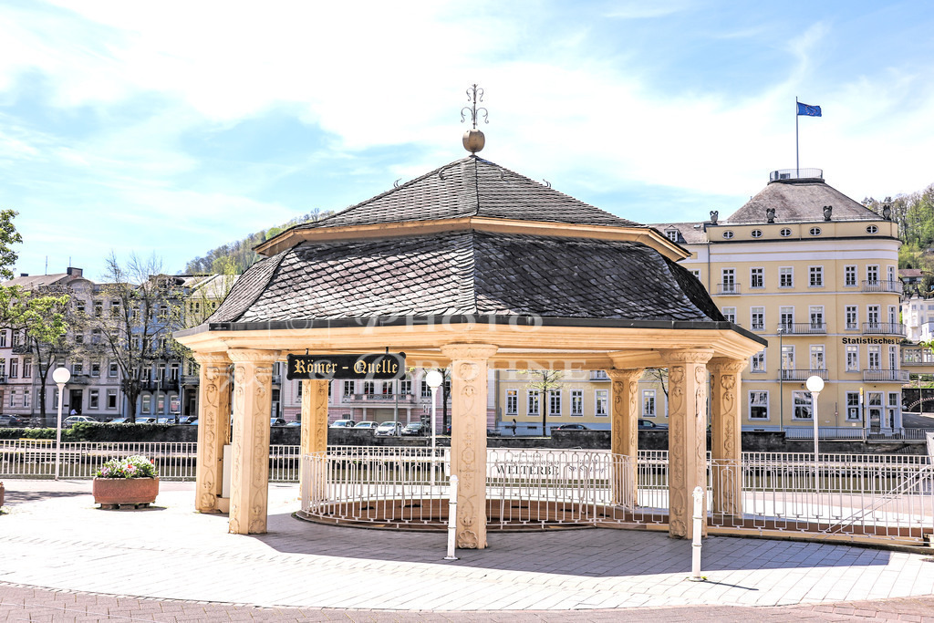 Römer-Quelle Bad Ems-8739 | Trinkhaus der Römerquelle in Bad Ems. Die Heilquelle in der Kuranlage im Kurpark.war schon den Römern bekannt. Die Quelle befindet sich an der Jacques-Offenbach-Promenade. - Realisiert mit Pictrs.com