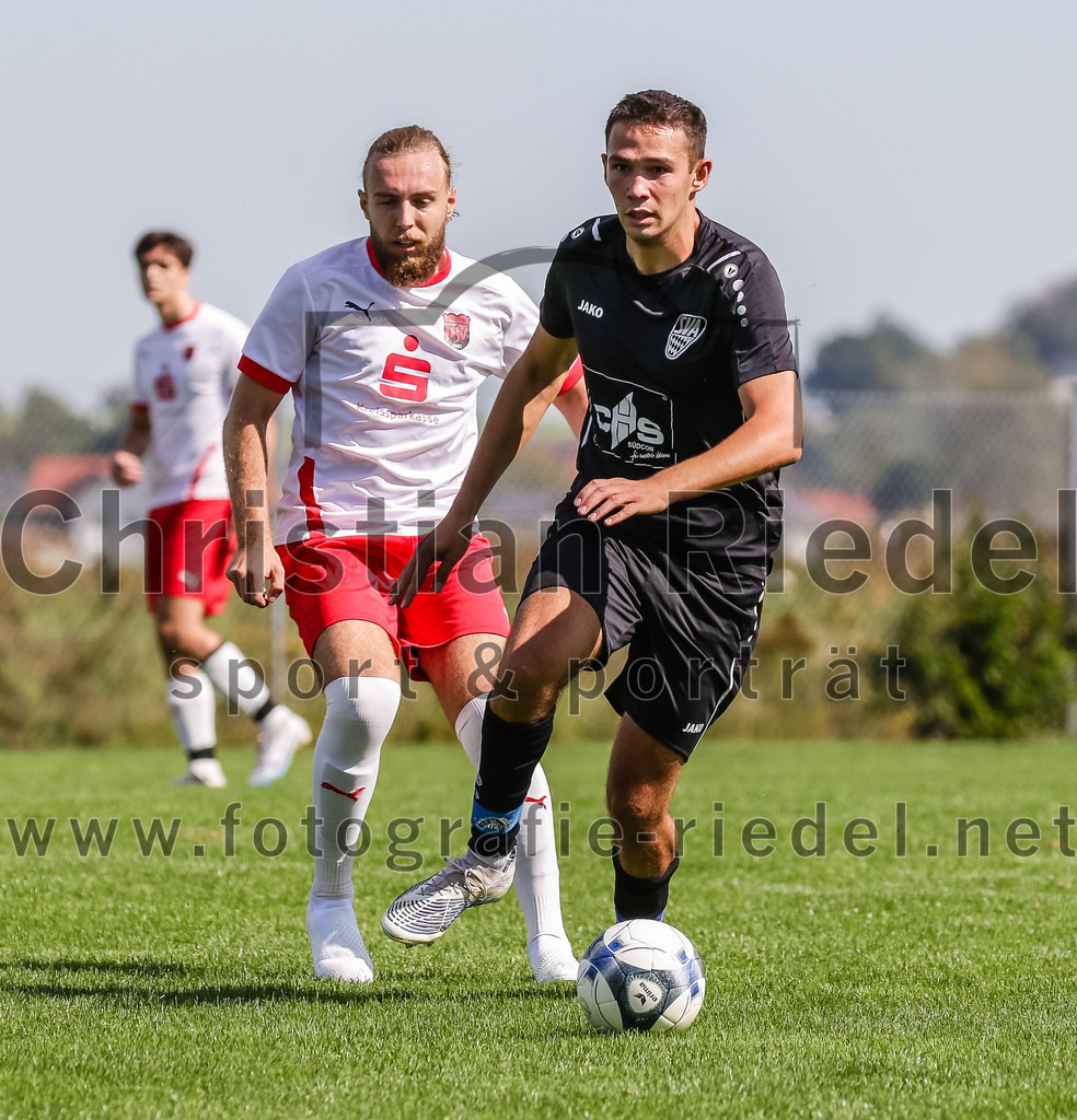 2023-09-17_033_SG_Anzing-Parsdorf_II_gegen_TSV_Zorneding_II | Anzing, Deutschland, 17.09.2023:
Fußball, A-Klasse 2023 / 2024, 5. Spieltag, Endergebnis: 1:1

Alexander Ostner (TSV Zorneding, #8), Nikolas Stangl ((SG) Anzing-Parsdorf, #3)

Foto: Christian Riedel / fotografie-riedel.net