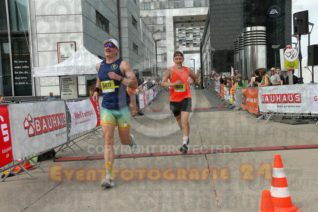250920_1521_EX1_8980 | Sportfotografie im Rhein-Sieg Kreis, Köln, Bonn, NRW, Rheinland Pfalz, Hessen, etc. Unser Tätigkeitsfeld umfasst den Laufsport vom Volkslauf über den Marathon, Duathlon, Triathon bis zum Ultralauf wie Kölnpfad Ultra oder Schindertrail.