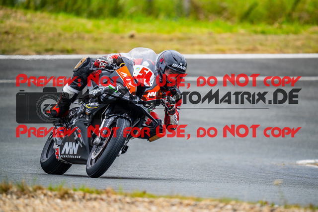 MaZZes_FotoMatrix_240726_6007705_1435 | STK