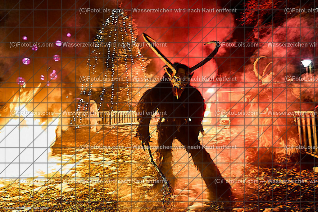 ALP5171_WIESELBURGER ADVENT_Perchtenlauf | (C)FotoLois.com, Alois Spandl, WIESELBURGER ADVENT, Perchtenlauf, So 10. Dez. 2023.