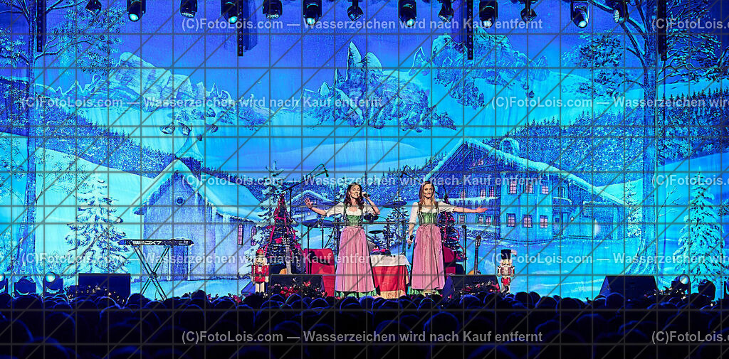 ALP0675_STAR-WEIHNACHT_NV-Forum_Sigrid-Marina | (C)FotoLois.com, Alois Spandl, Volkstümliche STAR-WEIHNACHT MIT Sigrid & Marina, NOCKIS, Andy Borg und Die Edlseer im NV-Forum Wieselburg, So 18. Dez. Dezember 2022.