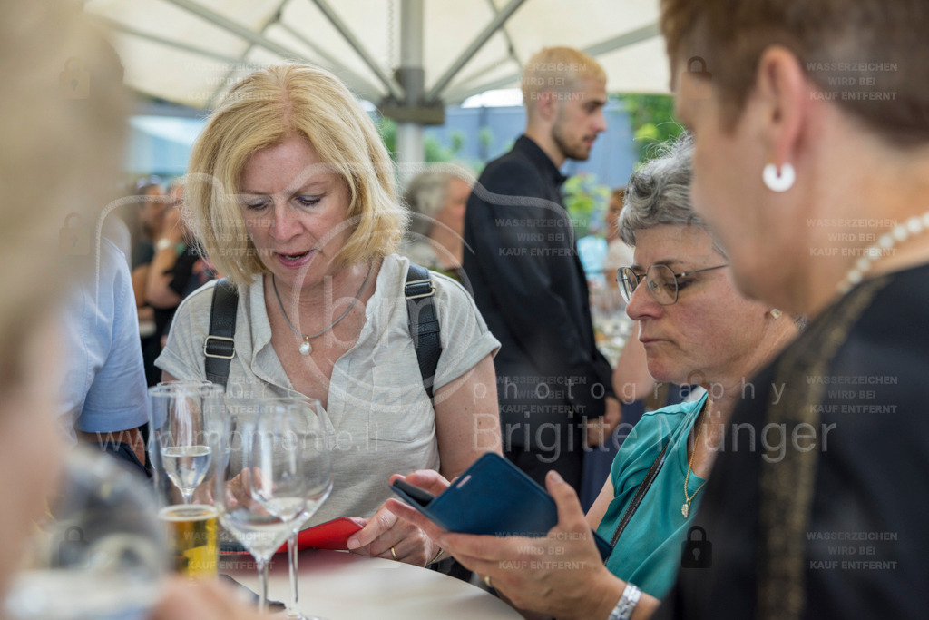 FeusiDiplomfeier_R5OO3074 | Brigitte Münger / bmsportphotography - Realisiert mit Pictrs.com