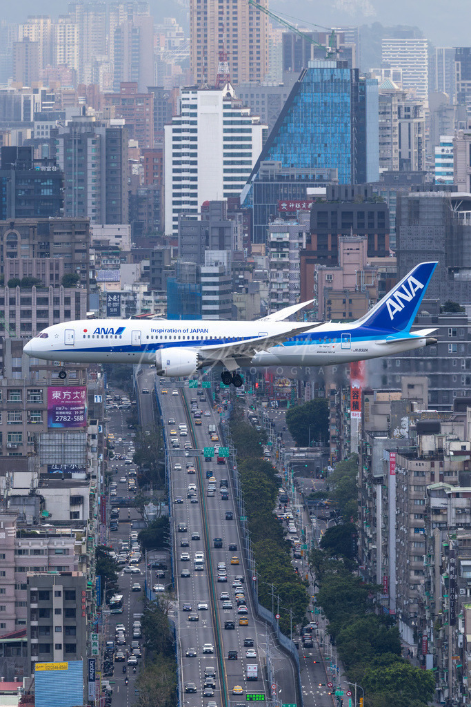 20241206-822A2191 Kopie | Buy high-quality aviation and travel photography prints by professional photographer Timo Breidenstein. Authentic images, professionally printed, worldwide shipping. - Realisiert mit Pictrs.com