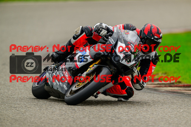 MaZZes_Fotomatrix_20241002_6007705_0118 | ROT