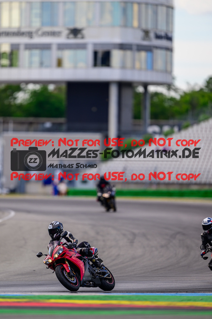 MaZZes_FotoMatrix_240615_6007705_5194 | INST