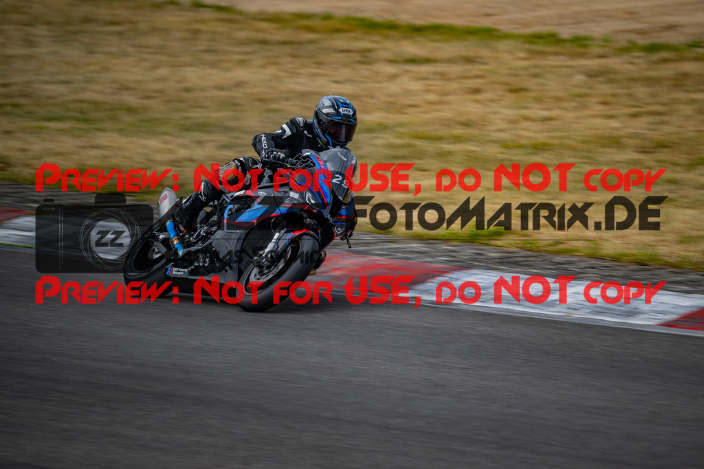 MaZZes_FotoMatrix_230719_1504 | ROT